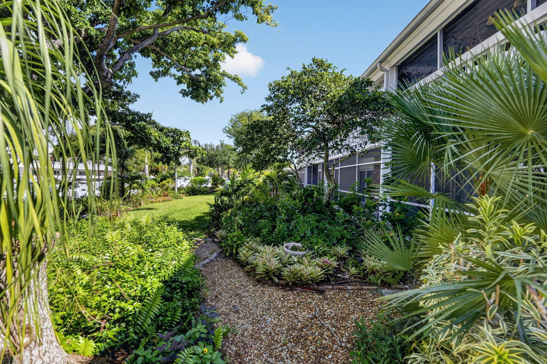 91 Willow Road, Unit 104, Tequesta, FL 33469 Photo