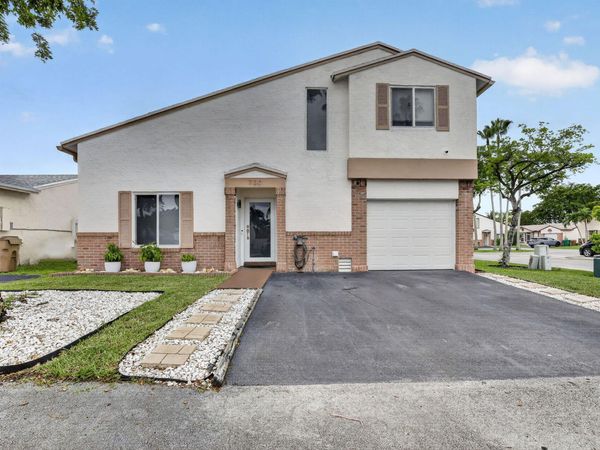 730 Cumberland Terrace, Davie, FL 33325