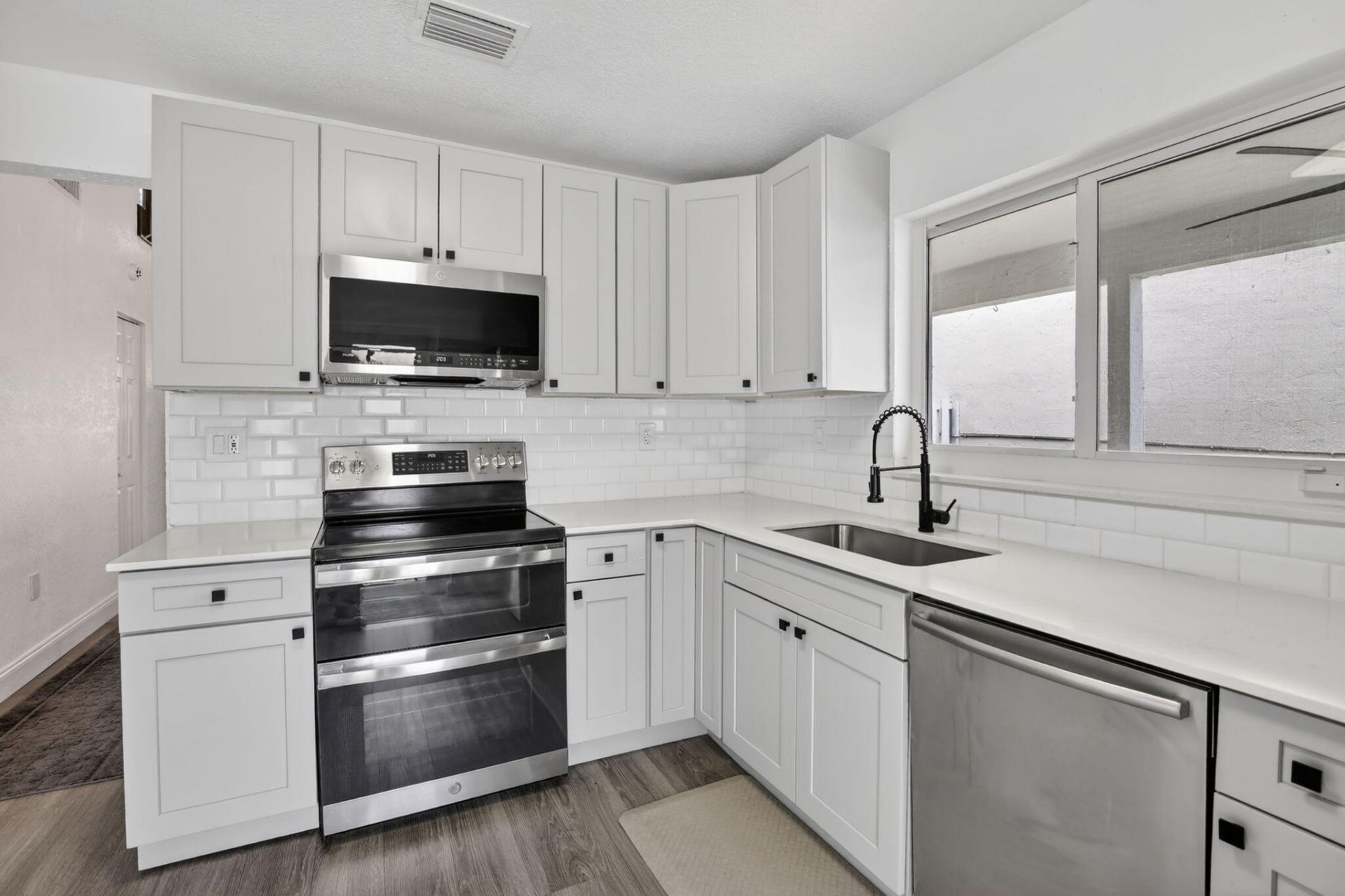 730 Cumberland Terrace, Davie, FL 33325 Photo