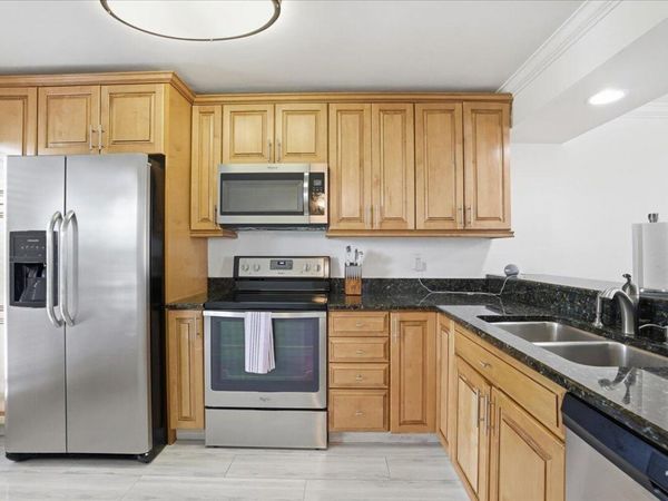 16 Royal Palm Way, Unit 205, Boca Raton, FL 33432