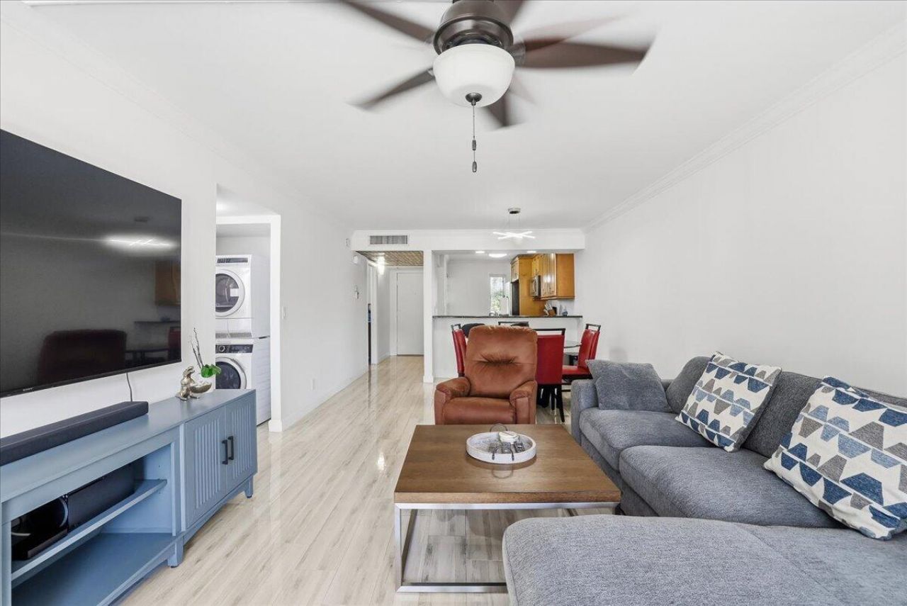 16 Royal Palm Way, Unit 205, Boca Raton, FL 33432 Photo