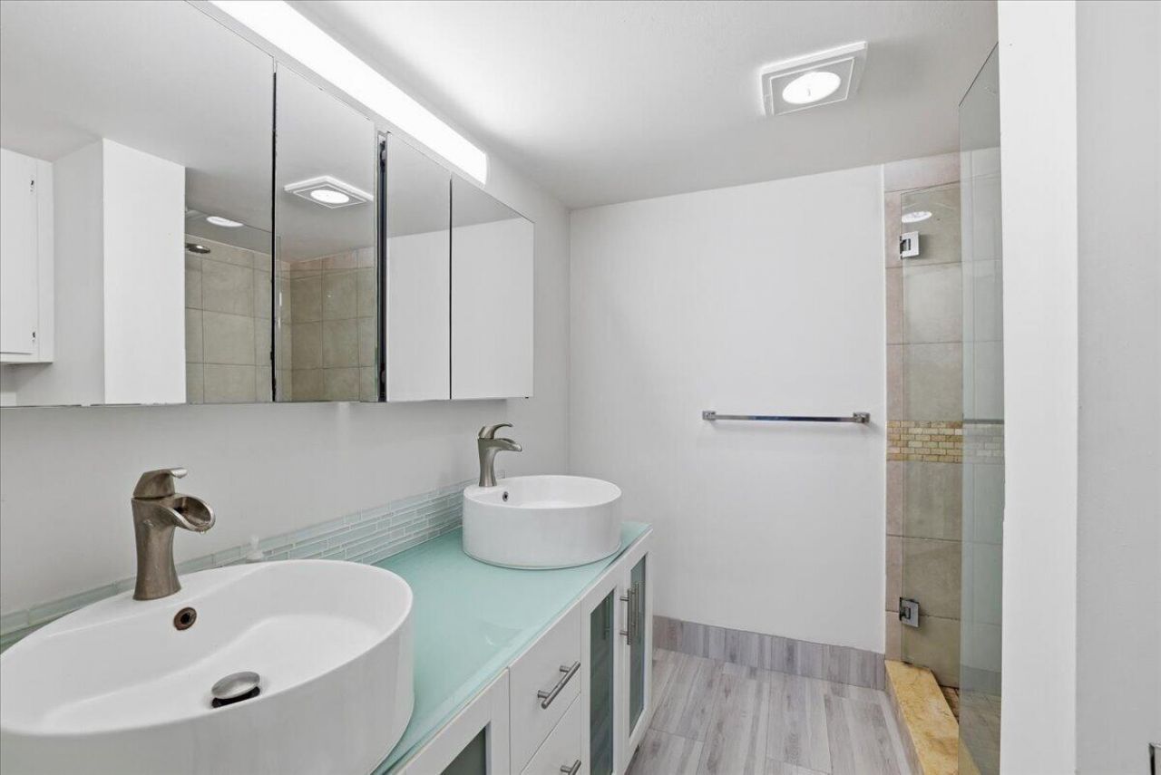 16 Royal Palm Way, Unit 205, Boca Raton, FL 33432 Photo