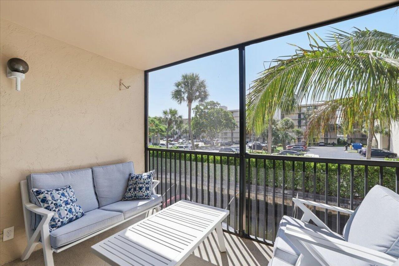 16 Royal Palm Way, Unit 205, Boca Raton, FL 33432 Photo