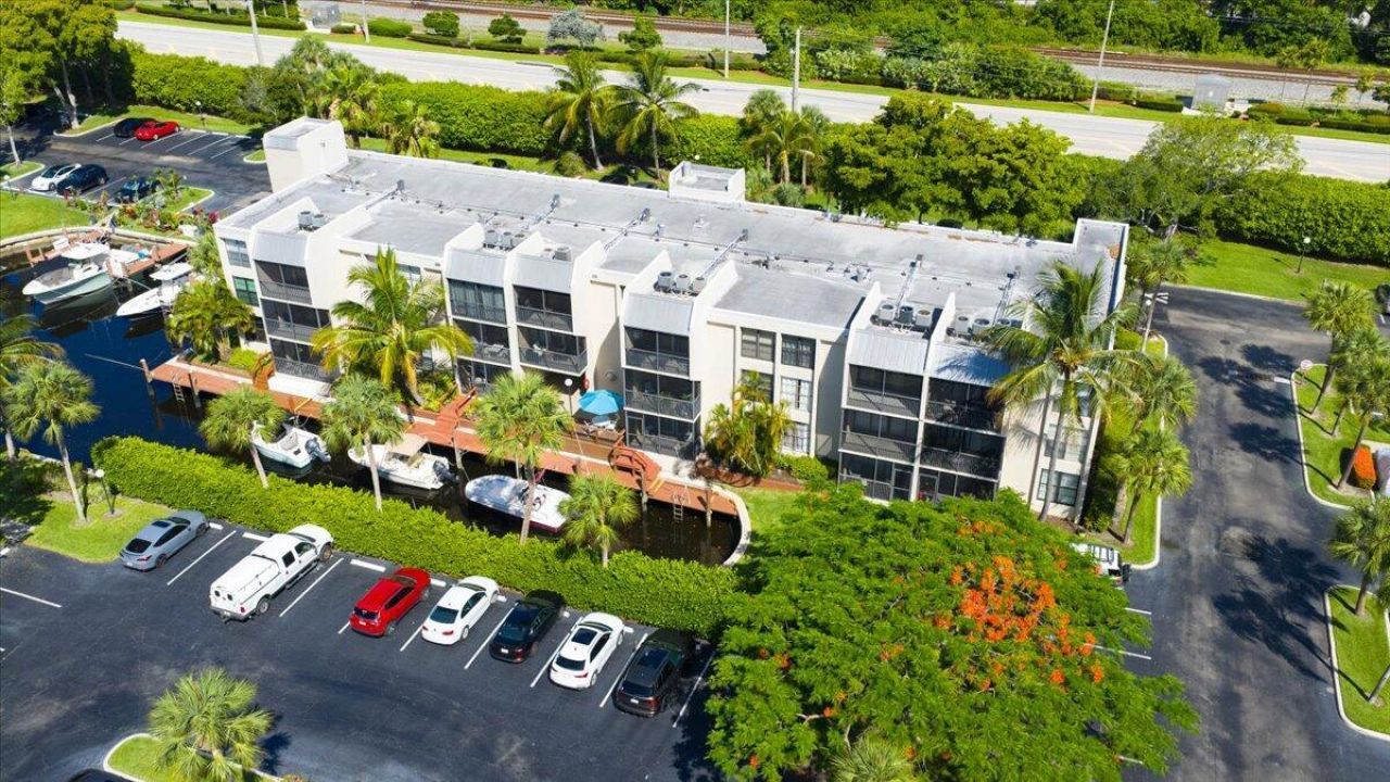16 Royal Palm Way, Unit 205, Boca Raton, FL 33432 Photo