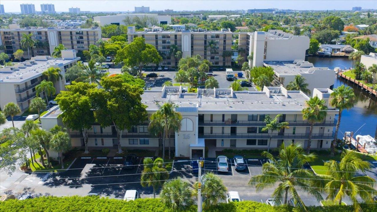 16 Royal Palm Way, Unit 205, Boca Raton, FL 33432 Photo