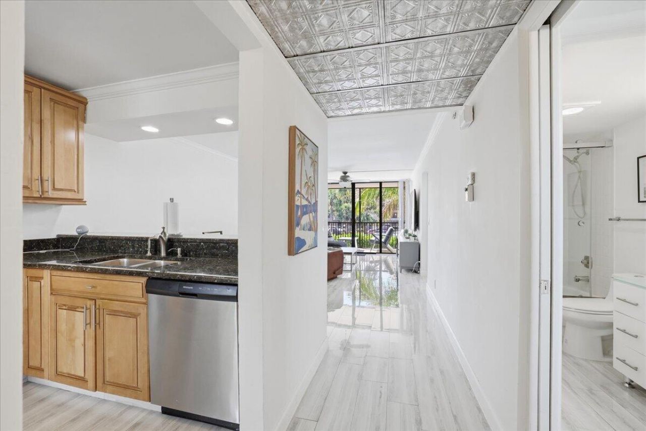 16 Royal Palm Way, Unit 205, Boca Raton, FL 33432 Photo