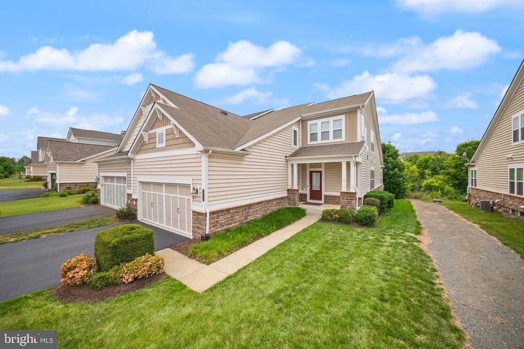 23559 Christina Ridge Square , Ashburn, VA 20148 Main Photo