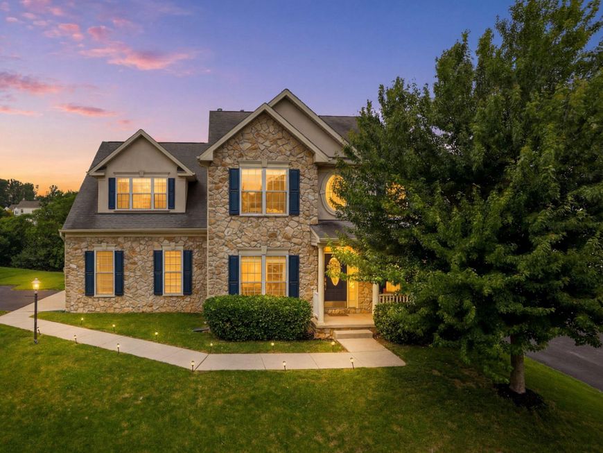 1042 Silver Maple Circle, Seven Valleys, PA 17360 Main Photo