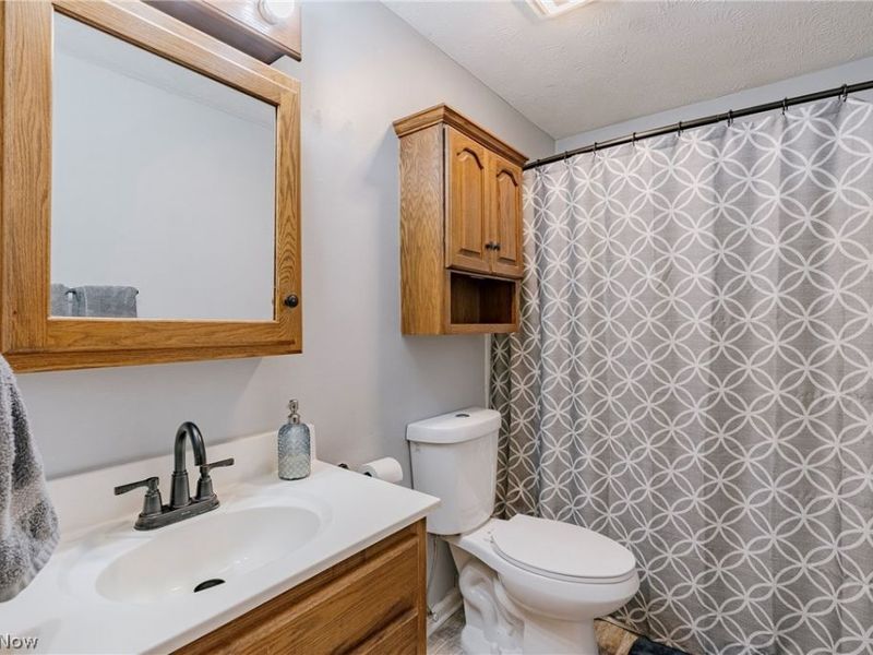 332 Stahl Avenue, Cortland, OH 44410 Photo 14