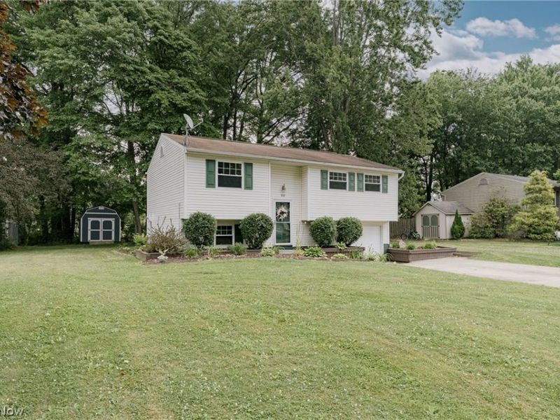 332 Stahl Avenue, Cortland, OH 44410 Photo 2