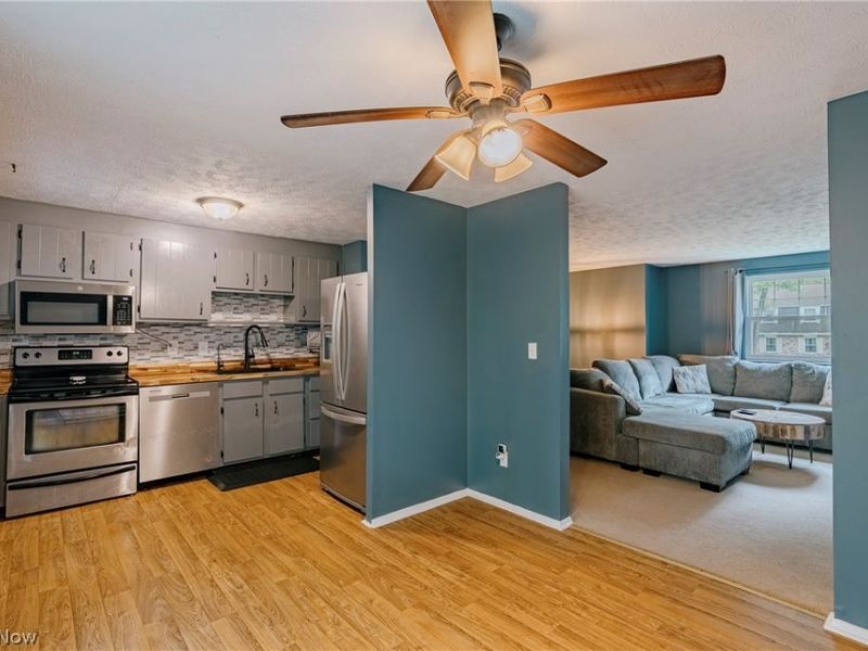 332 Stahl Avenue, Cortland, OH 44410 Photo 8