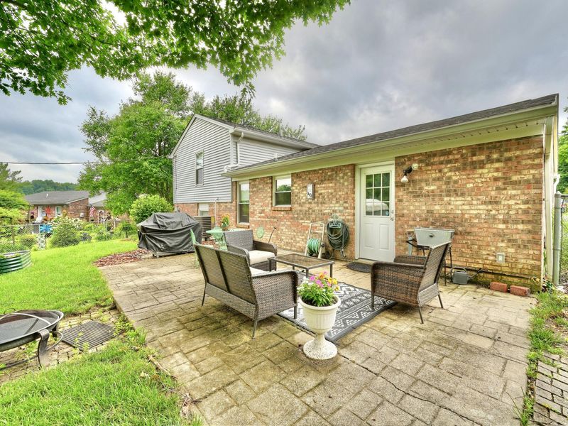 6126 Tosha Drive, Burlington, KY 41005 Photo 5