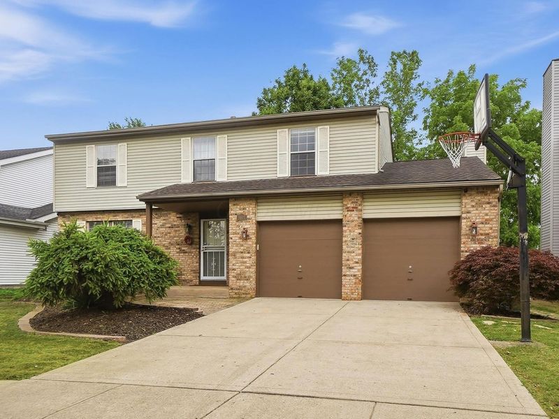 5611 Belle Oak Drive , Galloway, OH 43119 Photo 2