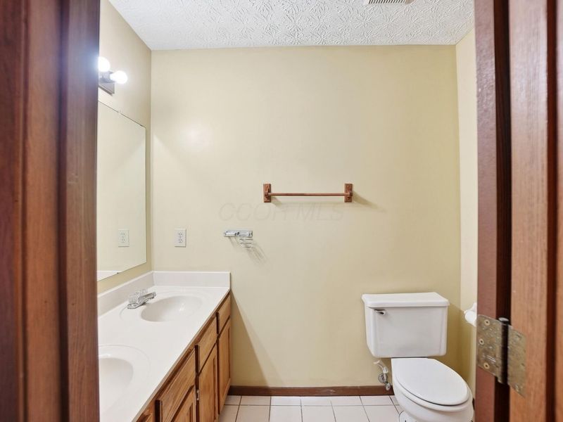 5611 Belle Oak Drive , Galloway, OH 43119 Photo 33