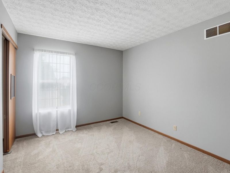 5611 Belle Oak Drive , Galloway, OH 43119 Photo 38