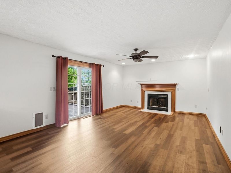 5611 Belle Oak Drive , Galloway, OH 43119 Photo 4
