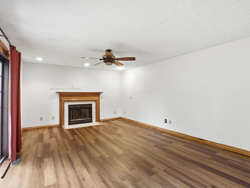 5611 Belle Oak Drive , Galloway, OH 43119 Photo 5