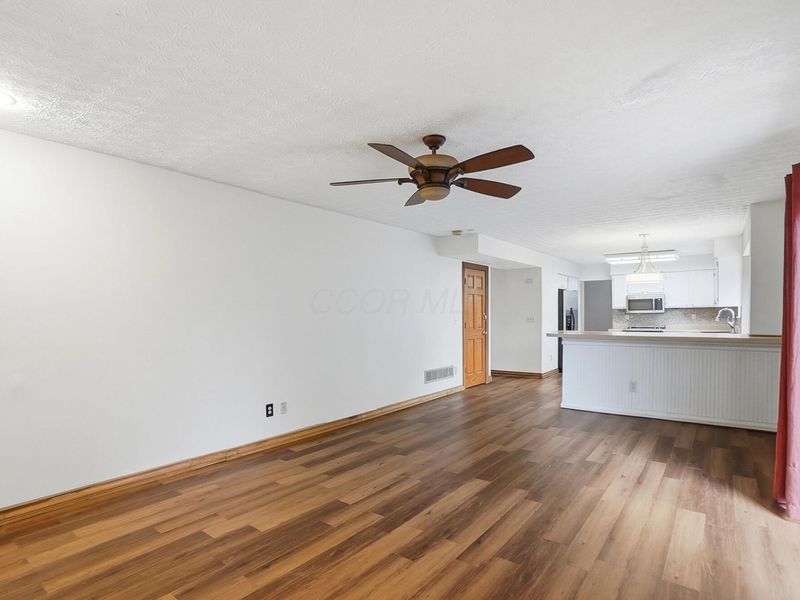 5611 Belle Oak Drive , Galloway, OH 43119 Photo 7