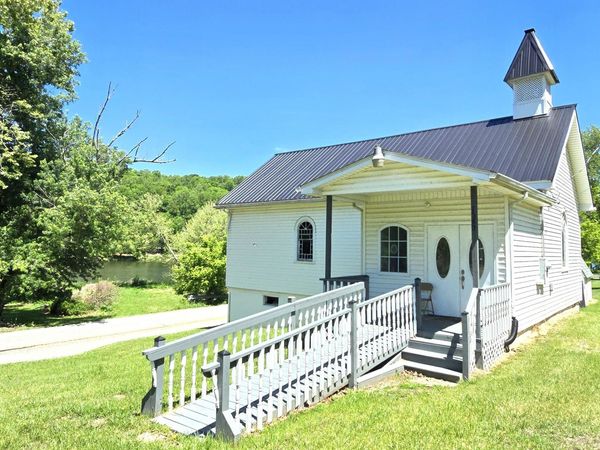 1560 Julia Simpkins RD , Allisonia, VA 24347