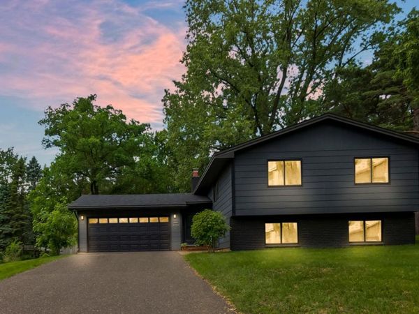4519 Oak Leaf Drive, Vadnais Heights, MN 55127