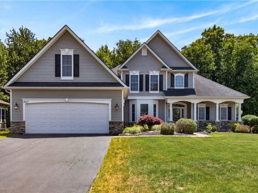 267 Dove Tree Lane, Greece, NY 14626