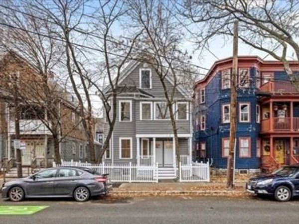 17 Cameron Avenue, Unit 17, Cambridge, MA 02410
