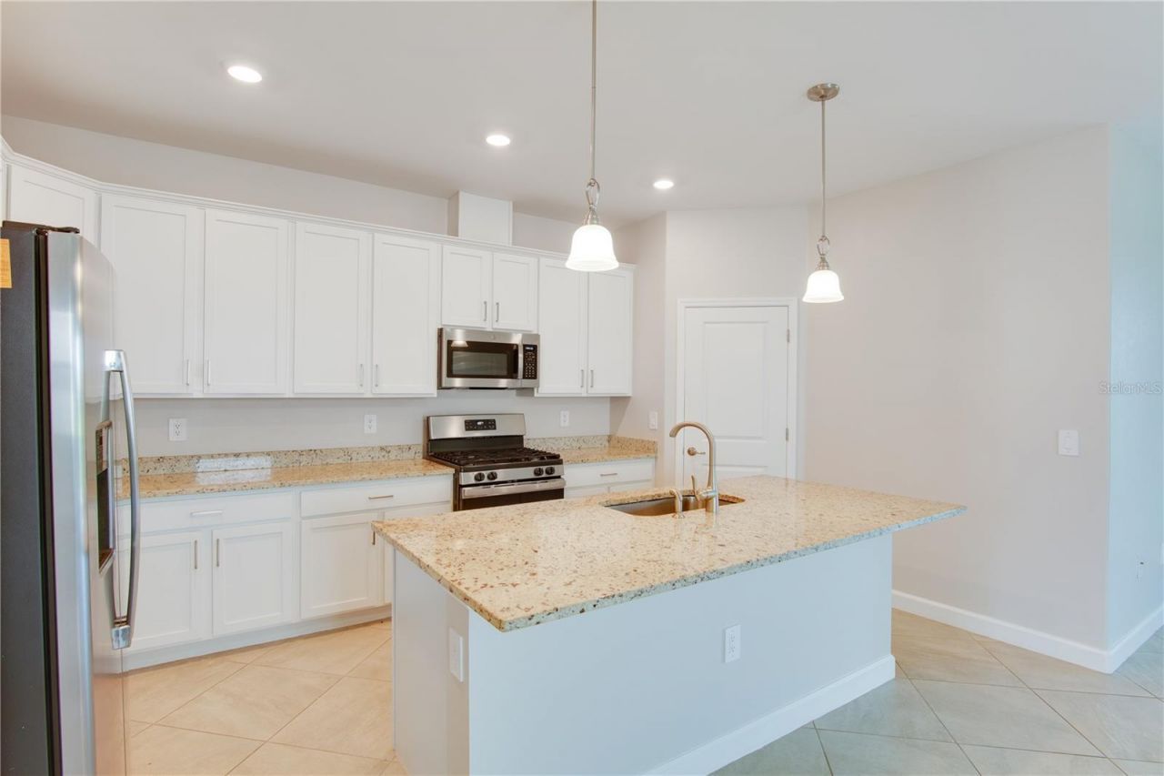 15890 Islandwalk Avenue , Bradenton, FL 34211 Photo