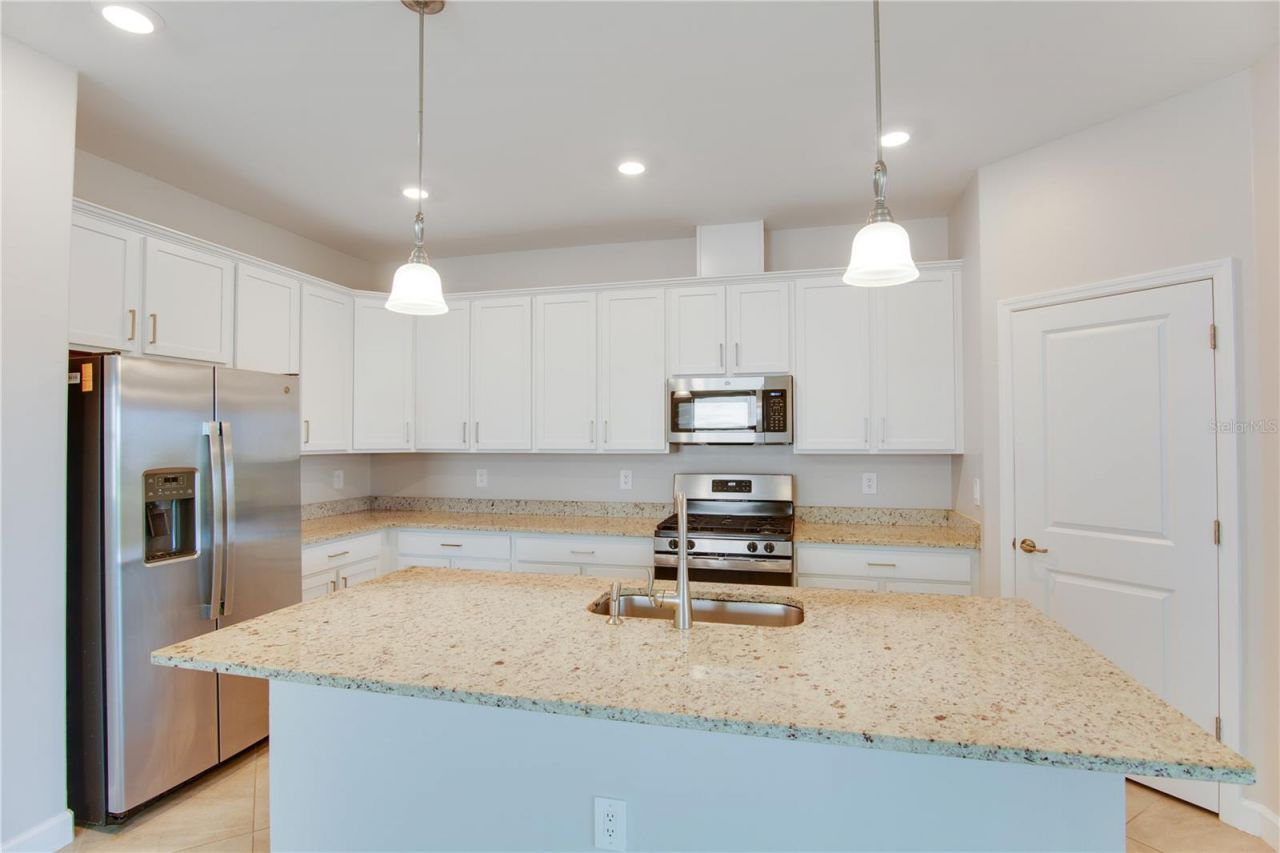 15890 Islandwalk Avenue , Bradenton, FL 34211 Photo