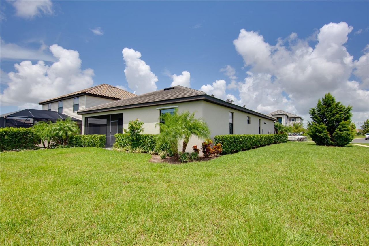 15890 Islandwalk Avenue , Bradenton, FL 34211 Photo