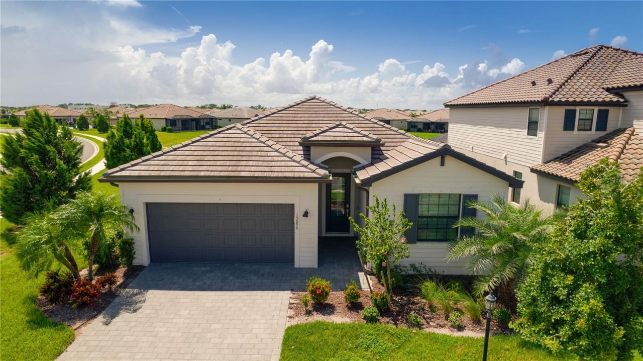 15890 Islandwalk Avenue , Bradenton, FL 34211 Photo