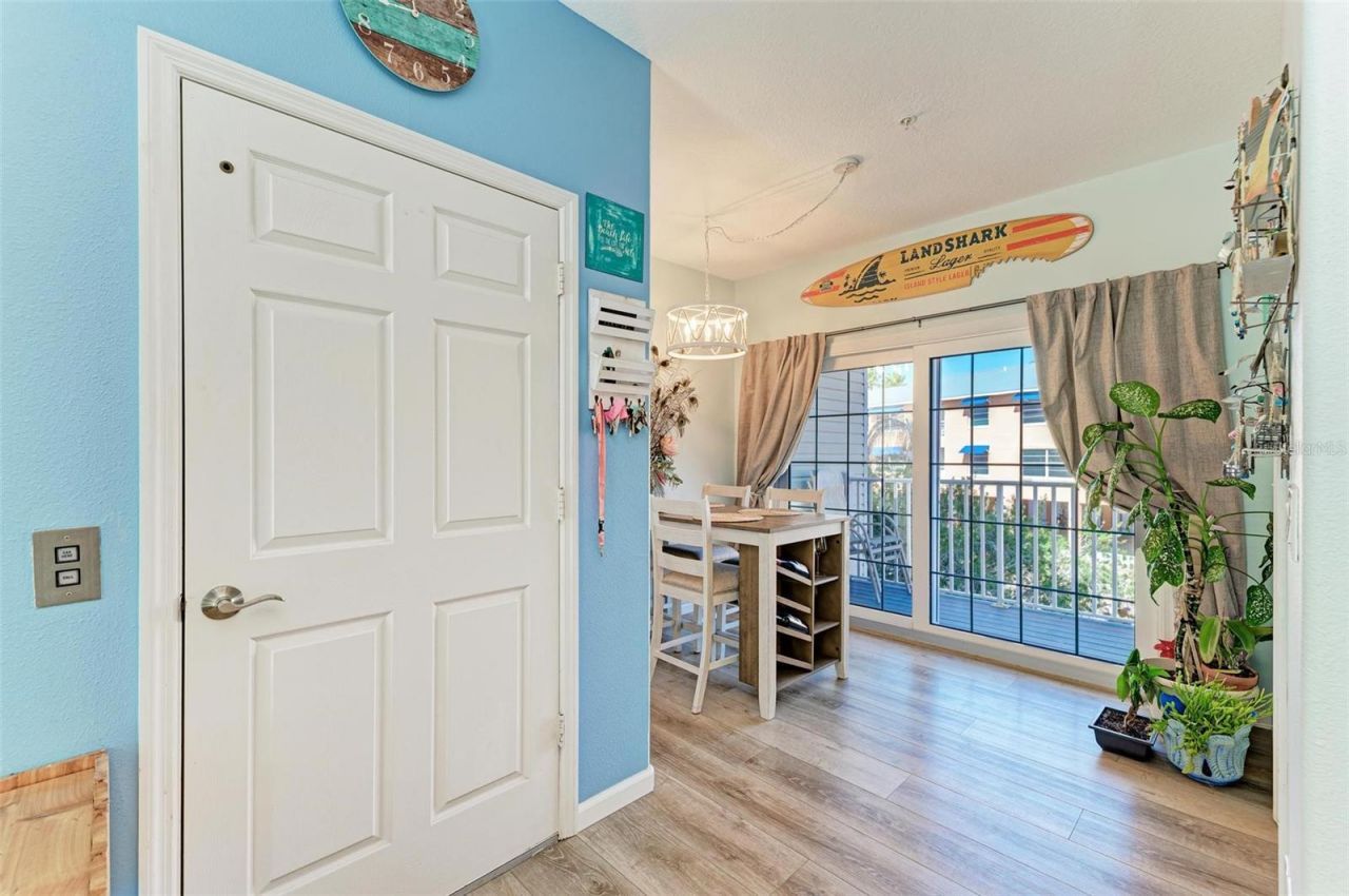 1469 Gulf Drive N, Bradenton Beach, FL 34217 Photo