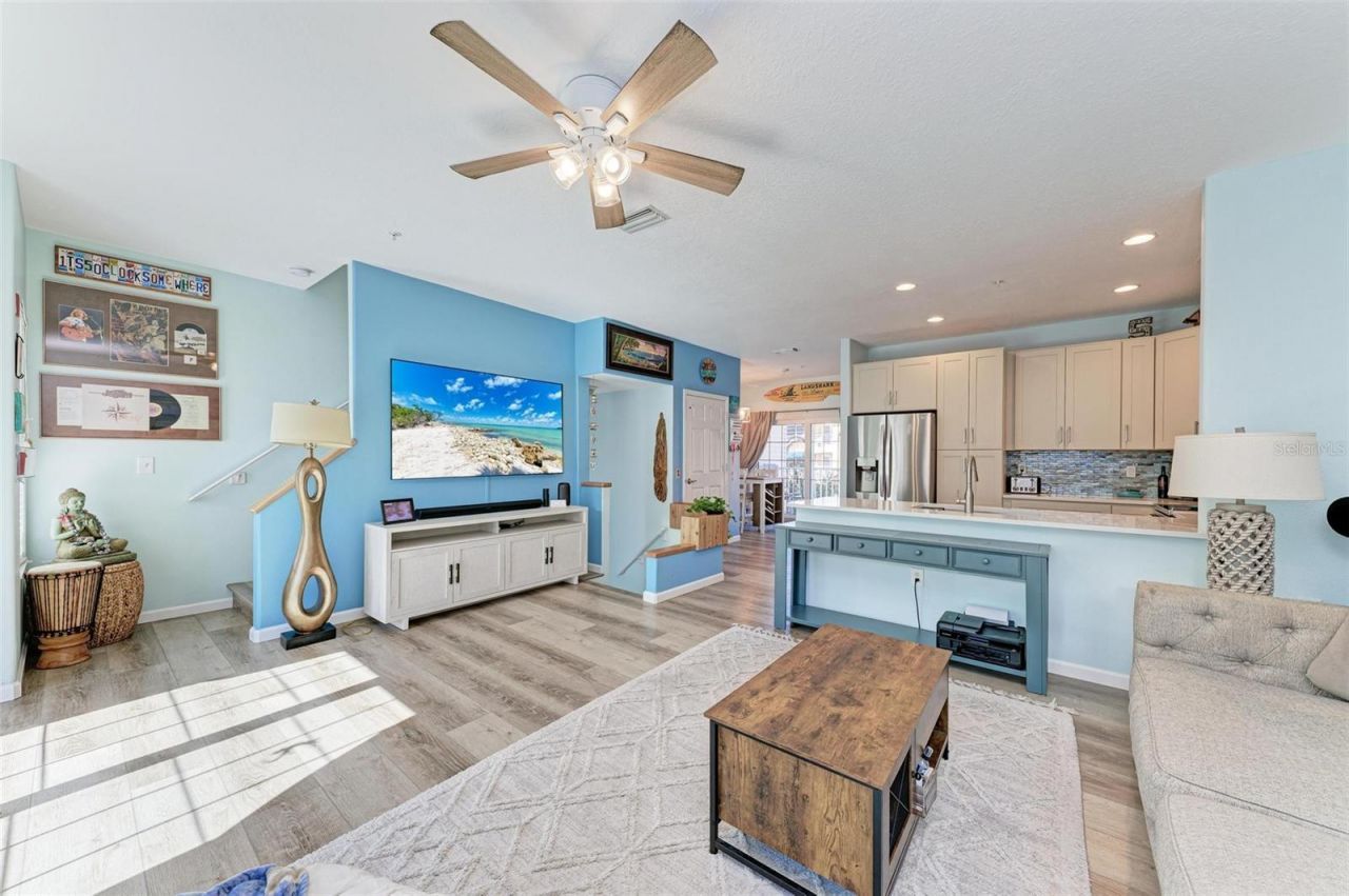 1469 Gulf Drive N, Bradenton Beach, FL 34217 Photo