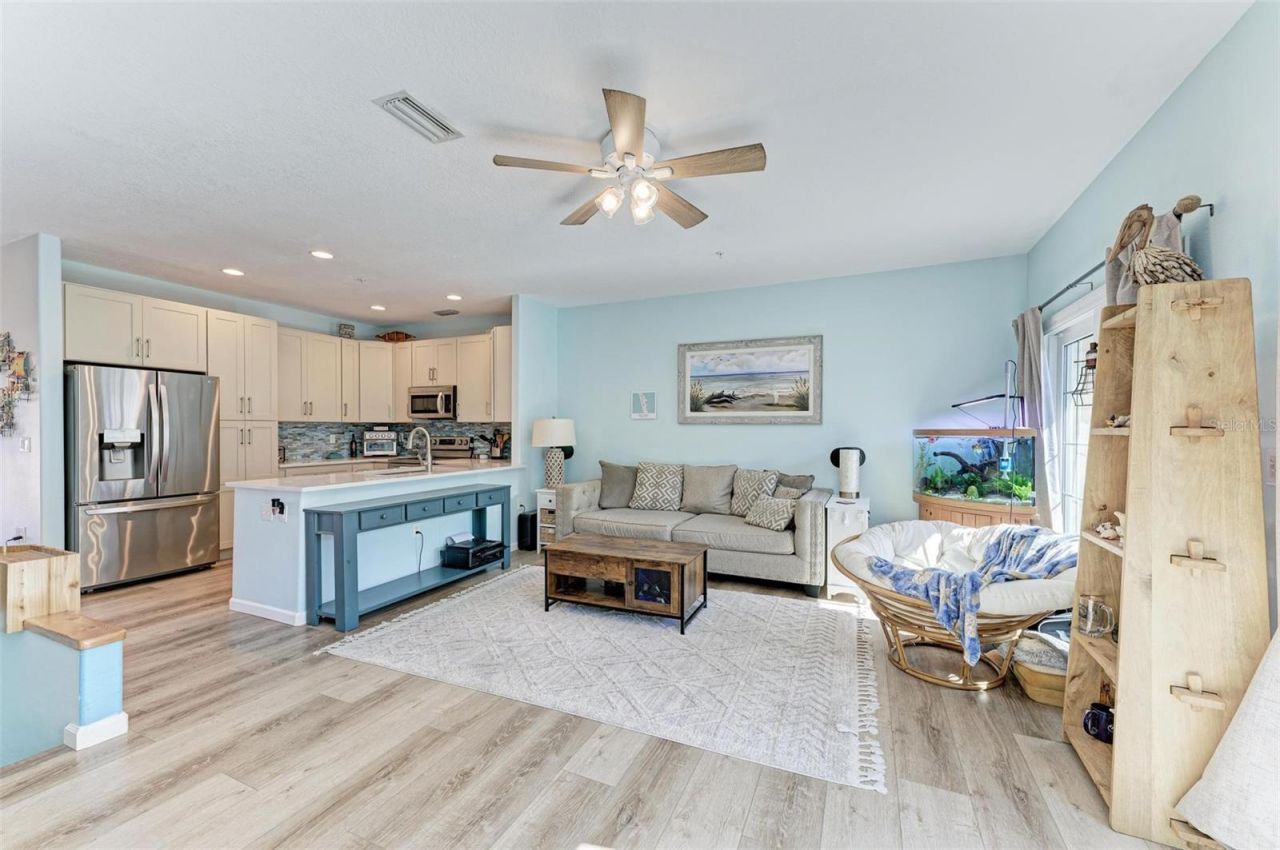 1469 Gulf Drive N, Bradenton Beach, FL 34217 Photo
