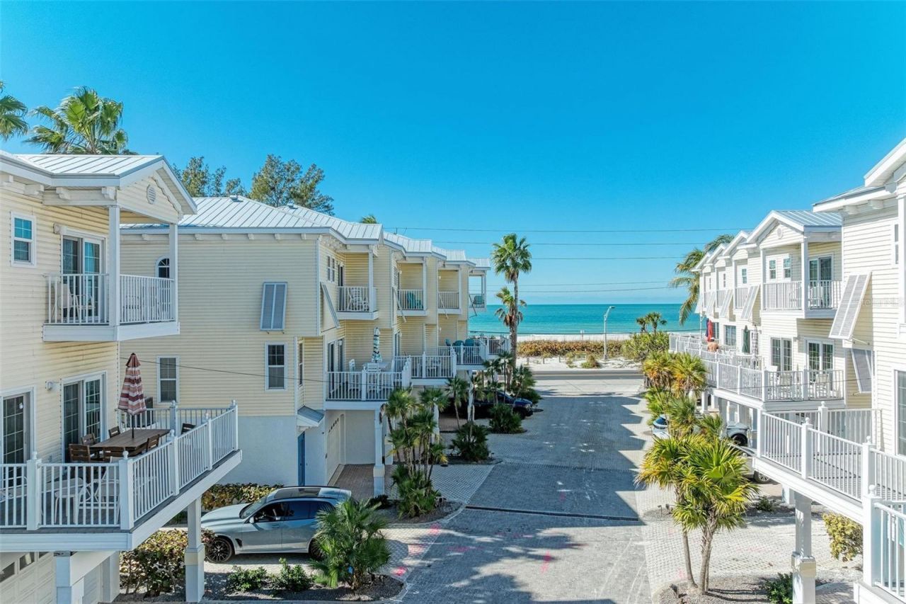 1469 Gulf Drive N, Bradenton Beach, FL 34217 Photo