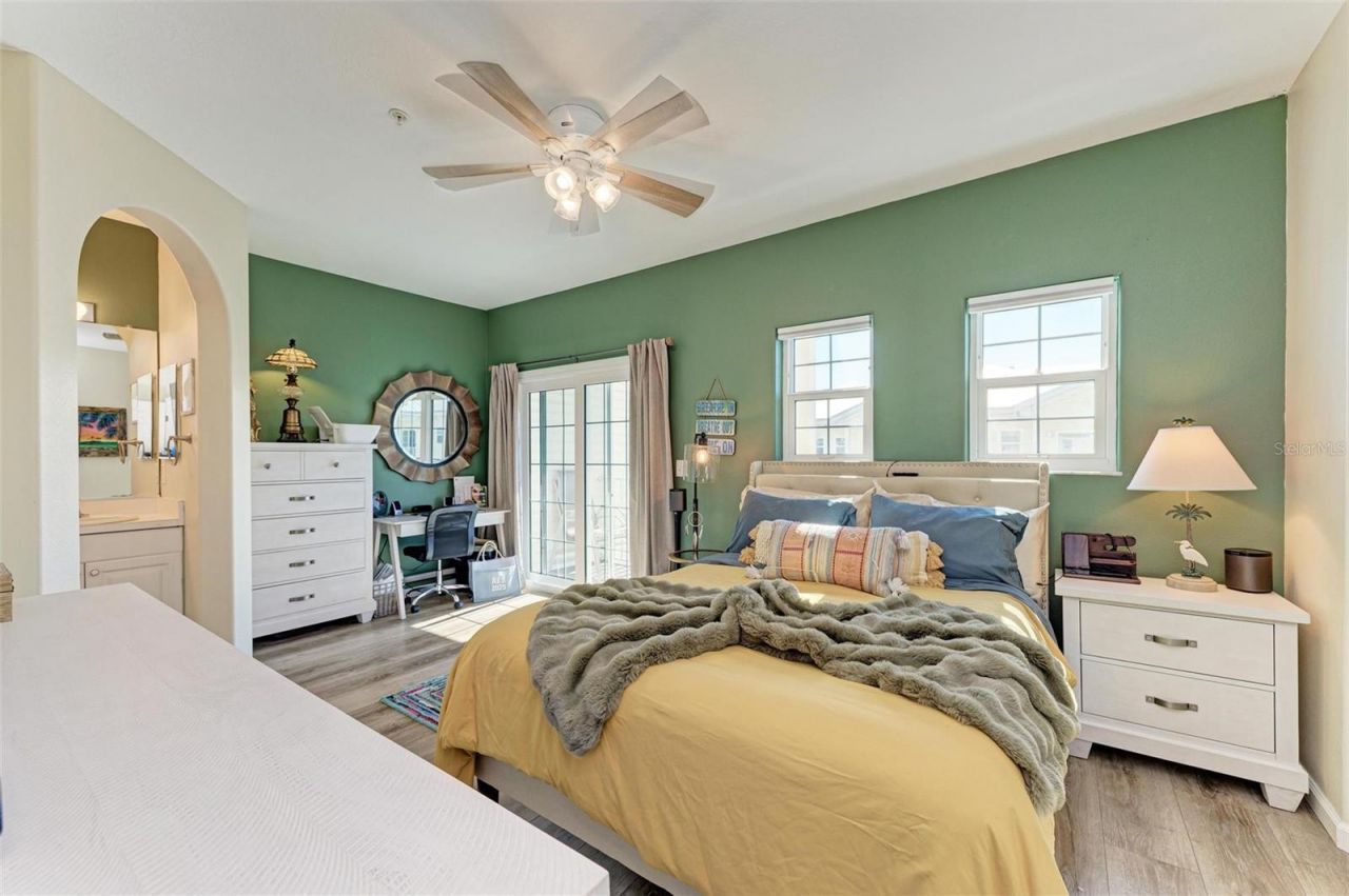 1469 Gulf Drive N, Bradenton Beach, FL 34217 Photo