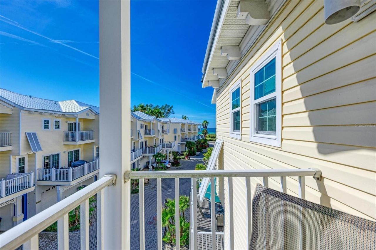 1469 Gulf Drive N, Bradenton Beach, FL 34217 Photo