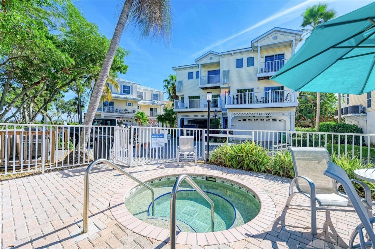 1469 Gulf Drive N, Bradenton Beach, FL 34217 Photo