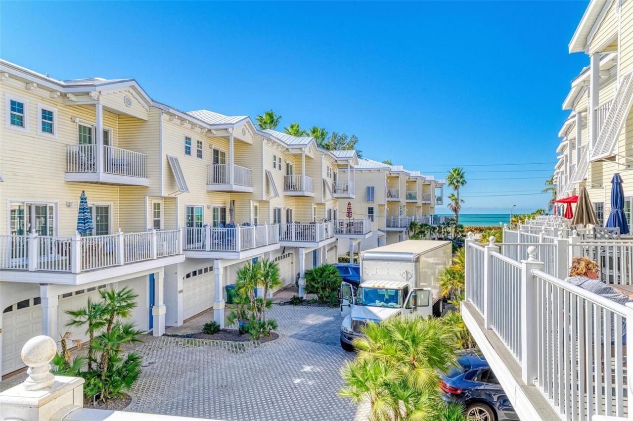 1469 Gulf Drive N, Bradenton Beach, FL 34217 Photo