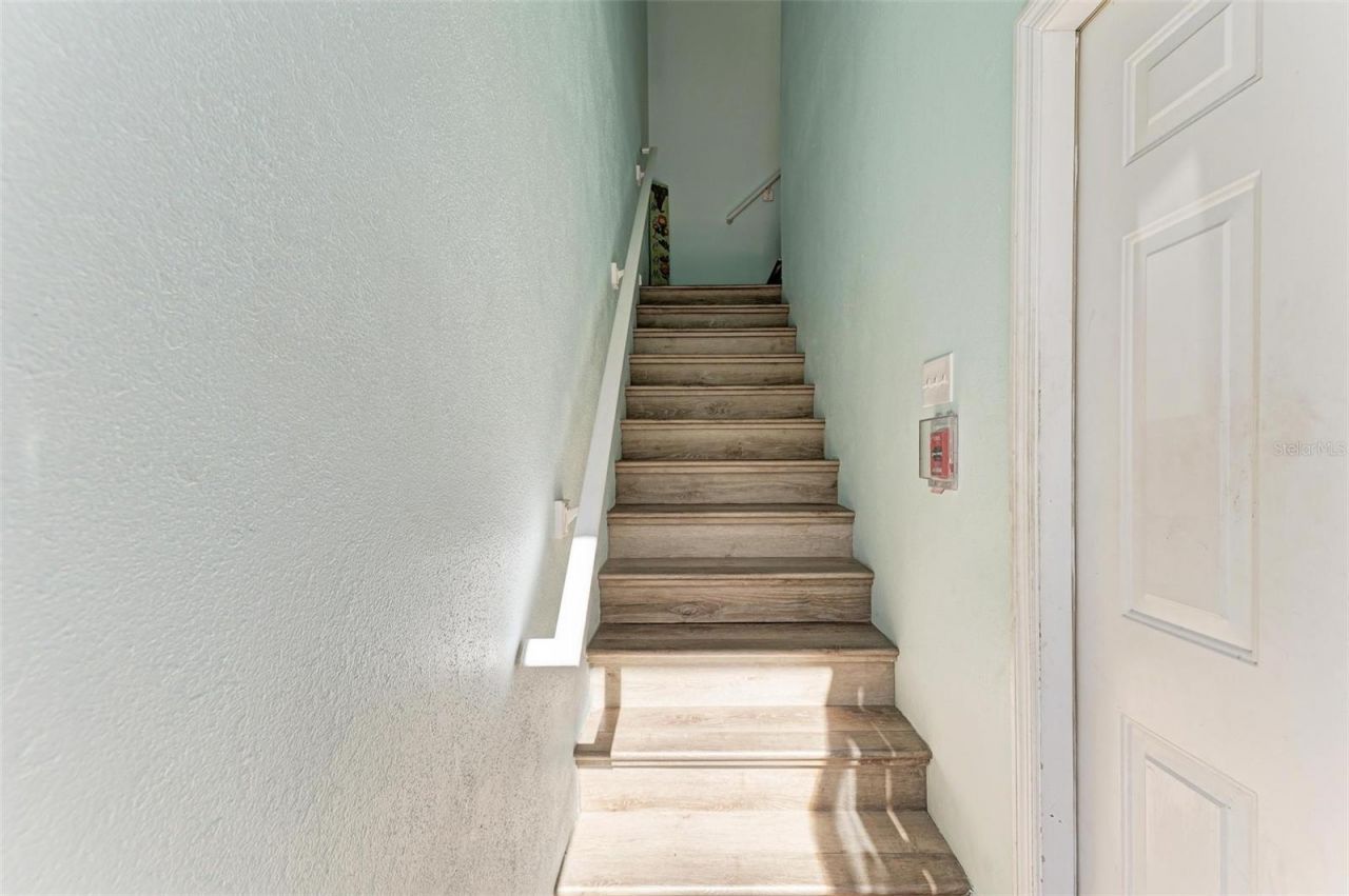 1469 Gulf Drive N, Bradenton Beach, FL 34217 Photo