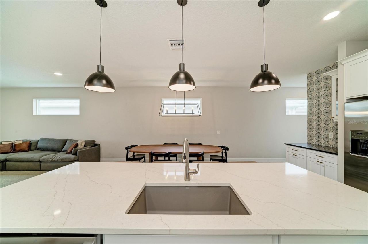 1079 Waterline Court, Sarasota, FL 34240 Photo