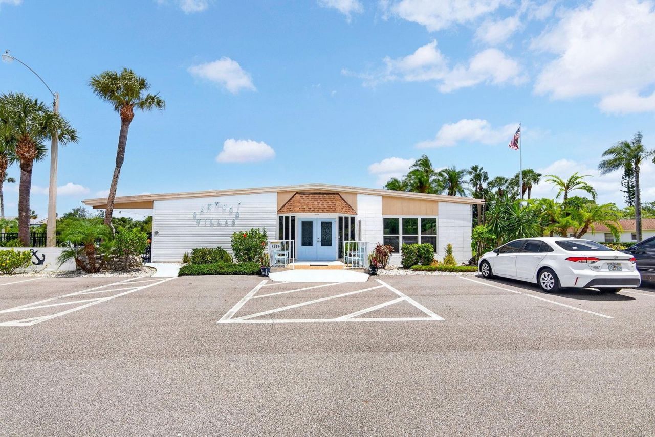 5055 Live Oak Circle , Unit 5055, Bradenton, FL 34207 Photo