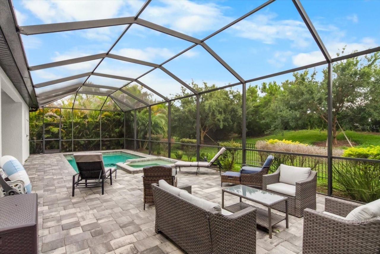 6325 Rivo Lakes Boulevard, Sarasota, FL 34241 Photo