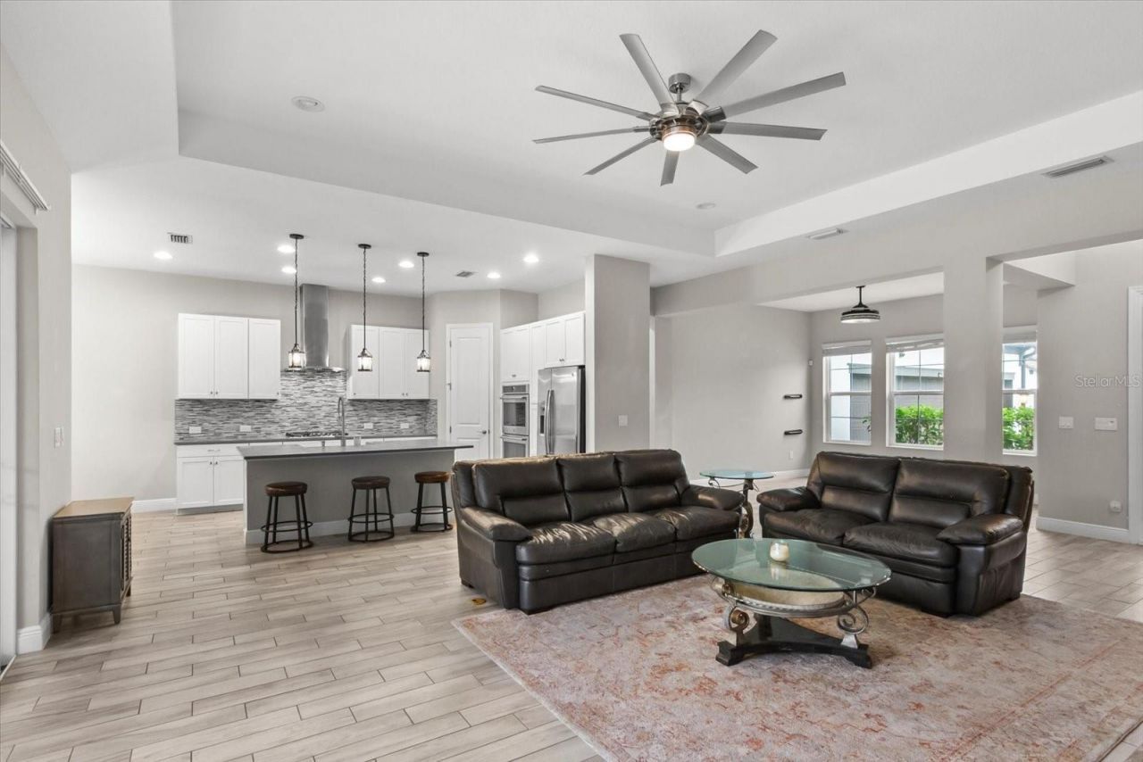 6325 Rivo Lakes Boulevard, Sarasota, FL 34241 Photo