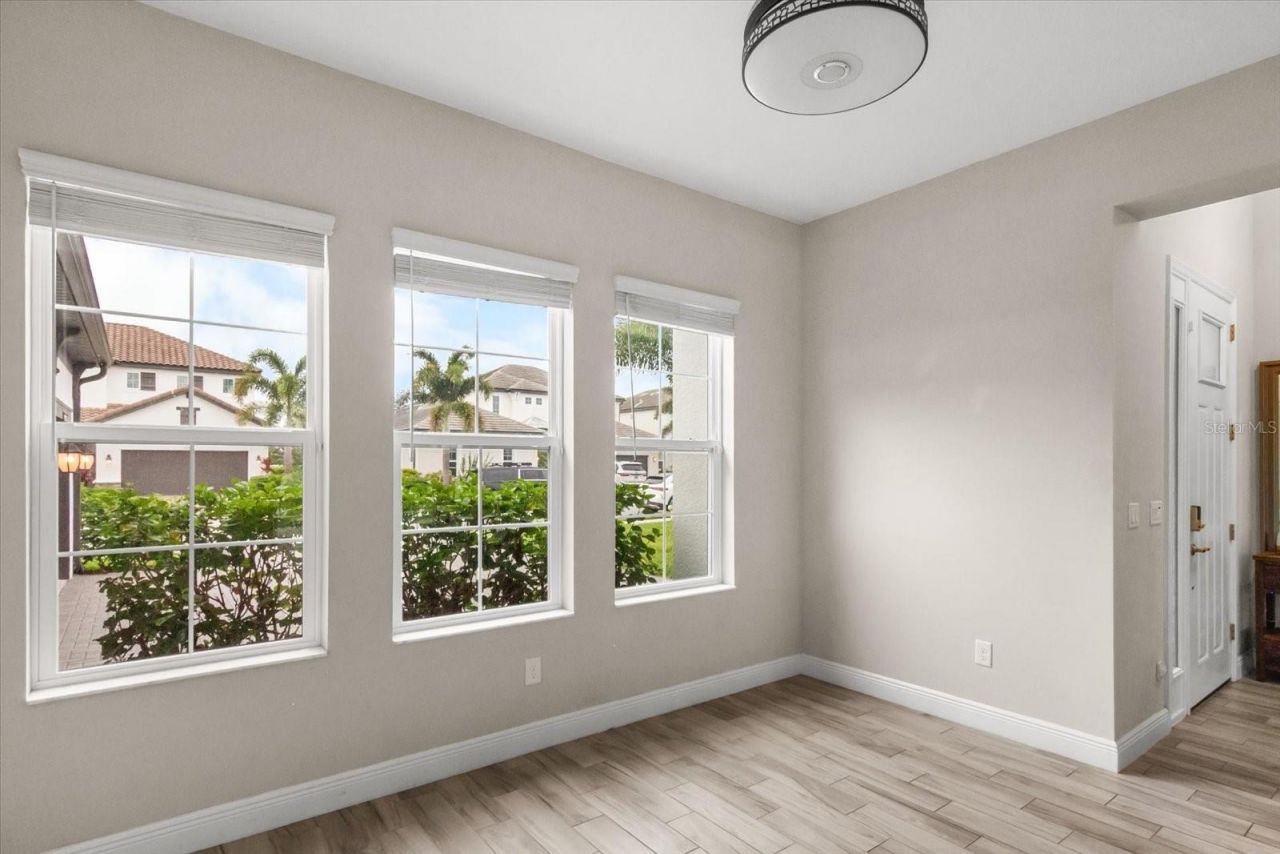 6325 Rivo Lakes Boulevard, Sarasota, FL 34241 Photo