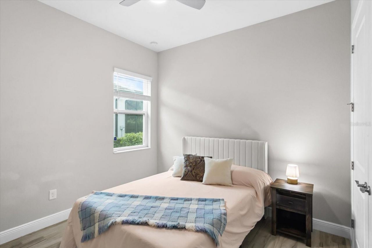 6325 Rivo Lakes Boulevard, Sarasota, FL 34241 Photo