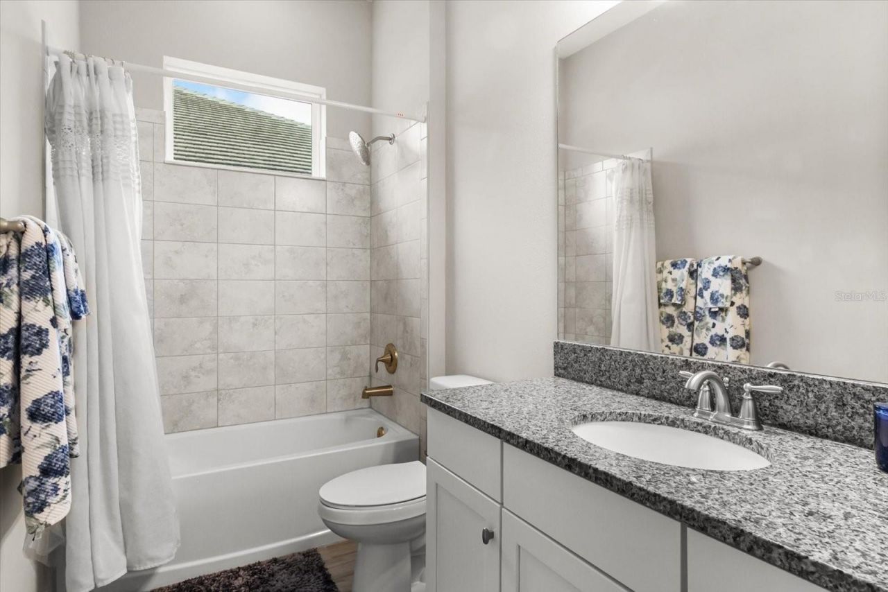 6325 Rivo Lakes Boulevard, Sarasota, FL 34241 Photo