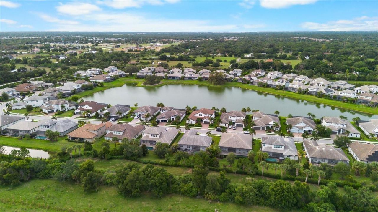 6325 Rivo Lakes Boulevard, Sarasota, FL 34241 Photo
