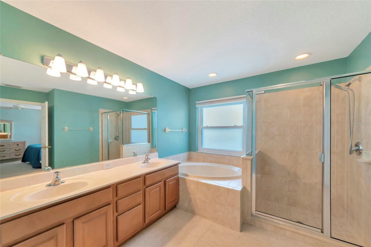 6143 42nd Street Circle E, Bradenton, FL 34203 Photo