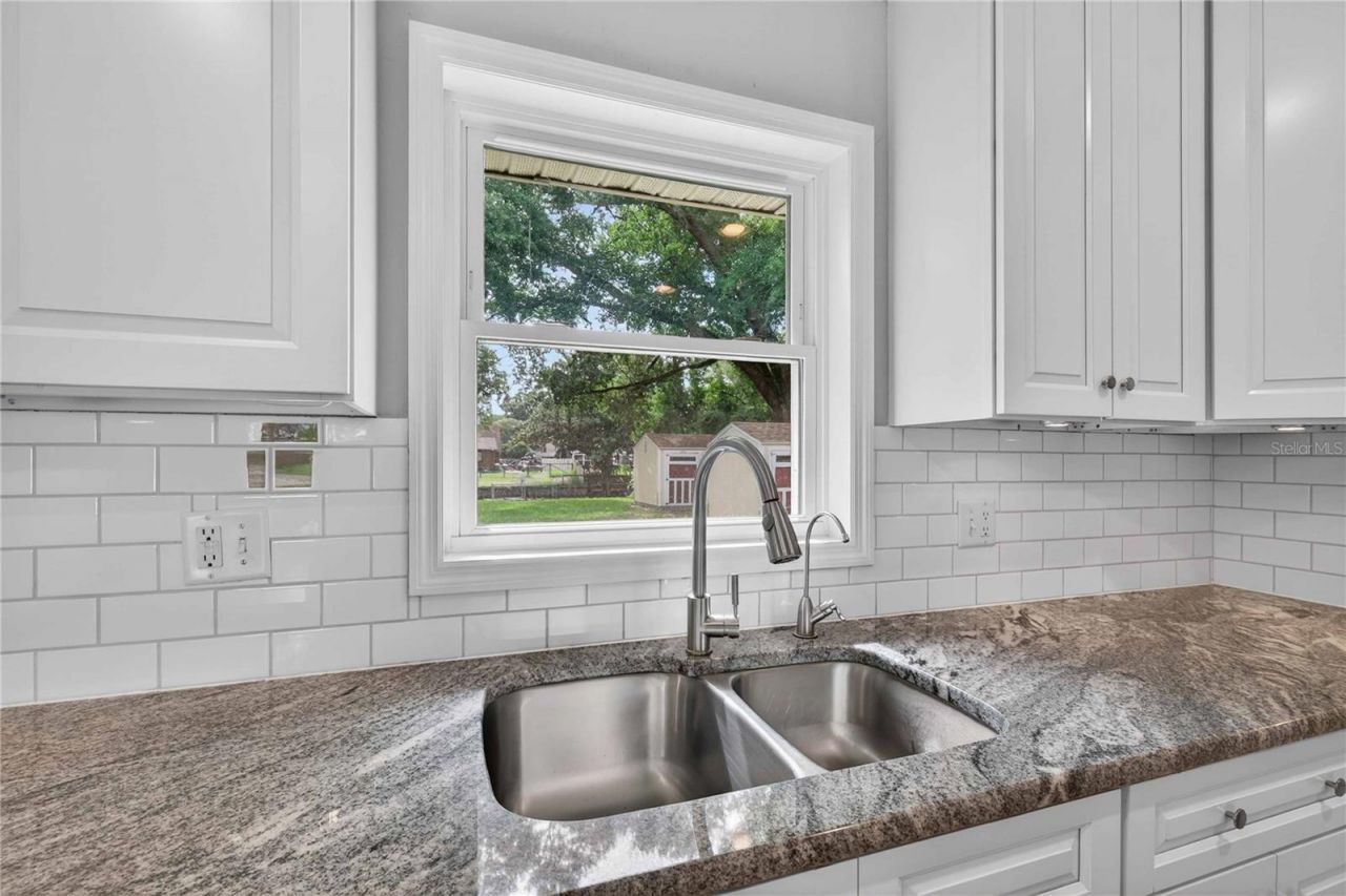 27638 Lisa Drive , Tavares, FL 32778 Photo
