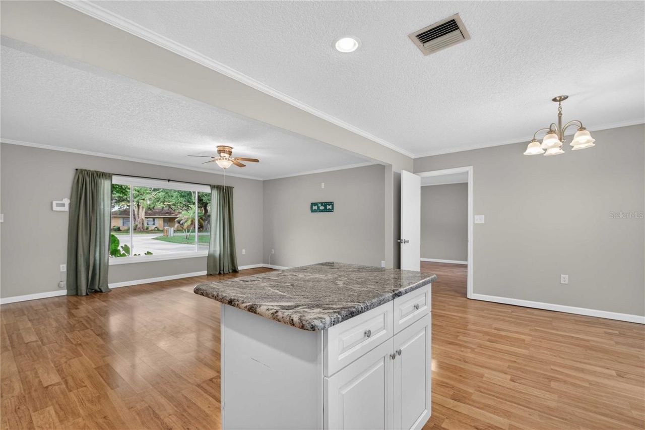 27638 Lisa Drive , Tavares, FL 32778 Photo